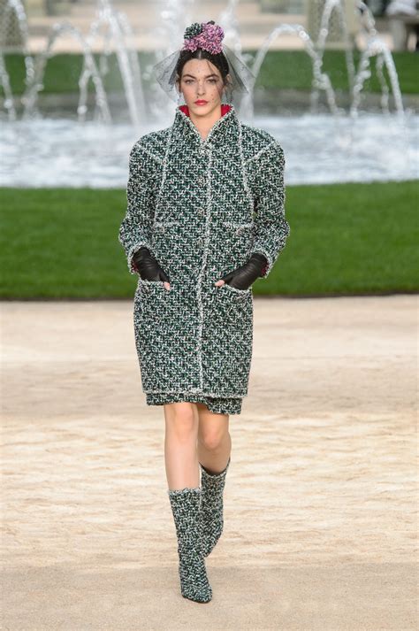 chanel défilé haute couture 2018|Chanel garden trope fashion.